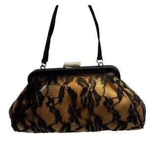 VTG Black Lace Overlay Gold Evening Clutch Handbag Elegant Metallic Kiss Clasp
